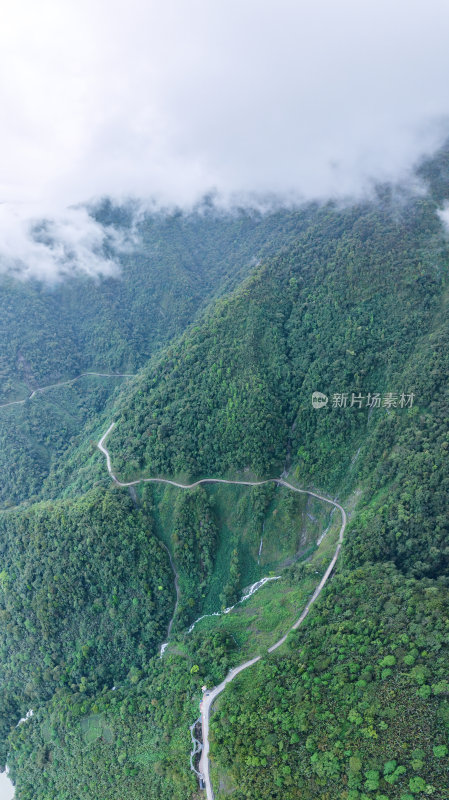 西藏墨脱县雅鲁藏布江弯高空航拍