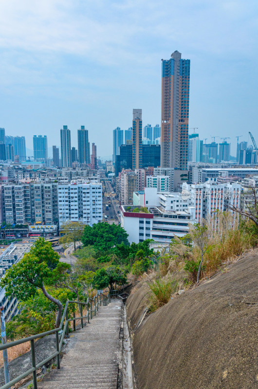 香港深水埗嘉顿山俯瞰城市建筑群景观