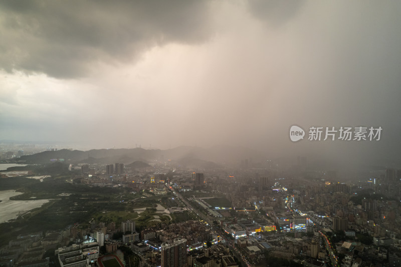 暴雨天气