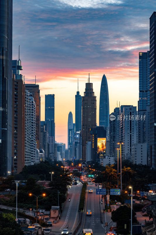 深圳罗湖CBD平安大厦华灯初上都市夜景