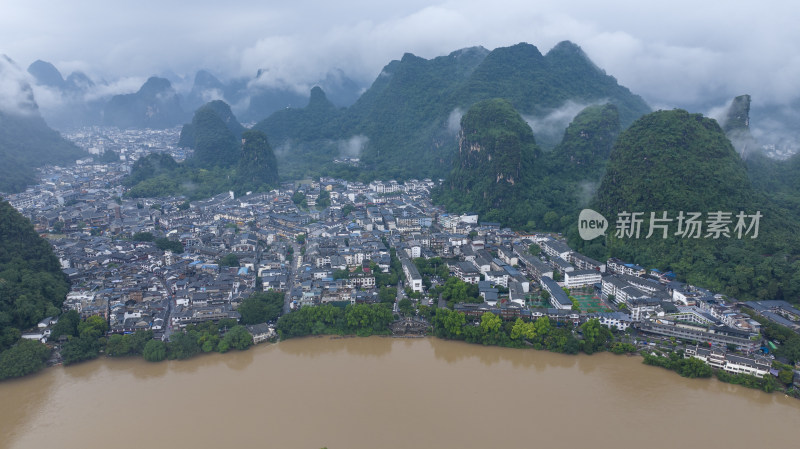 广西桂林因连续暴雨漓江两岸居民受灾严重