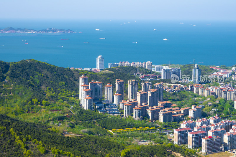 山东烟台沿海海岸线建筑群城市自然风光