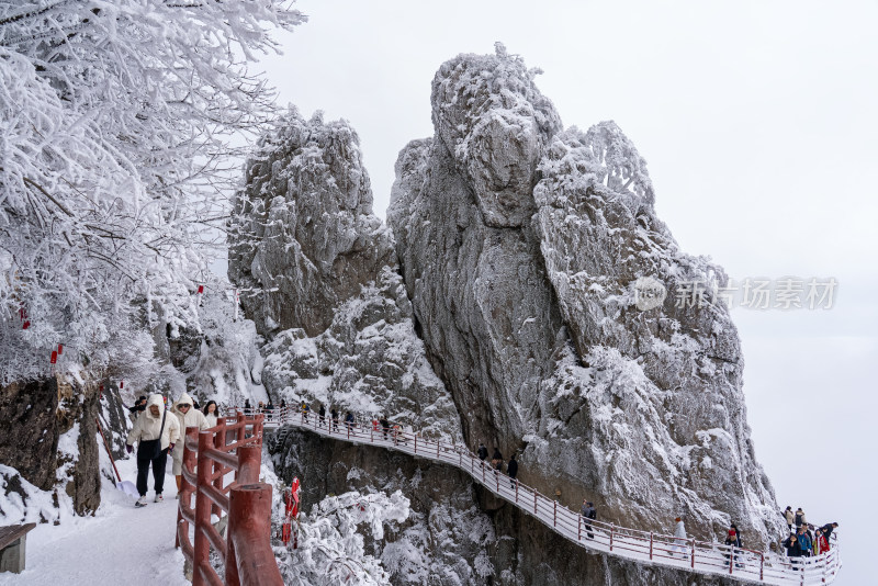 洛阳老君山景区大雪旅游