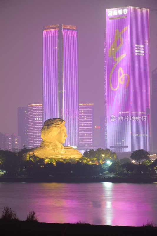 长沙橘子洲头夜景与城市建筑