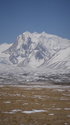 西藏西夏巴马峰