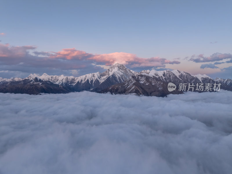 四川甘孜州子梅垭口云海贡嘎雪山高空航拍