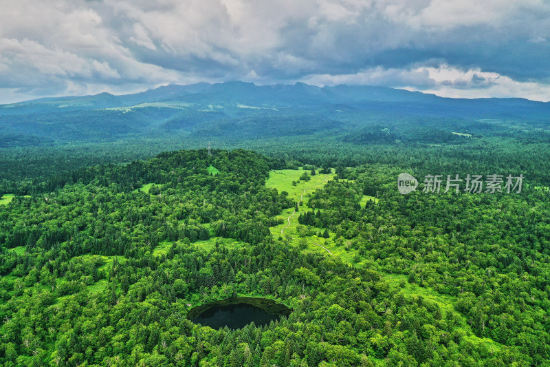 长白山高山花园王池风光