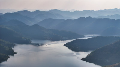 大美山川  水墨万峰湖