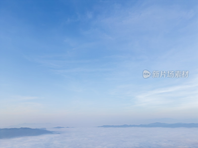 航拍云海山峦