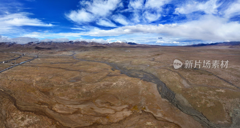 青海省玉树昆仑山可可西里雪山观景台航拍