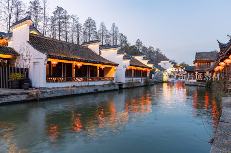 南京白鹭洲秦淮河傍晚夜景