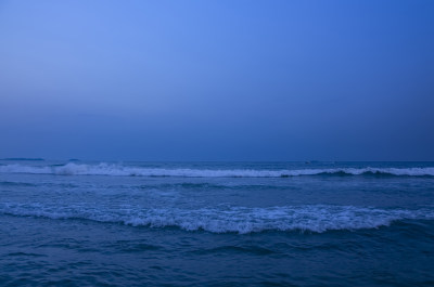 深圳大鹏半岛黄昏西涌海浪沙滩海景风光