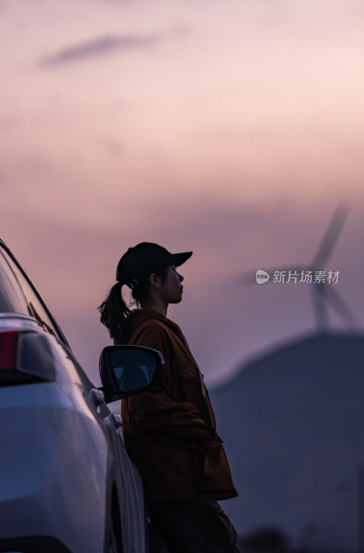 年轻女人自驾游