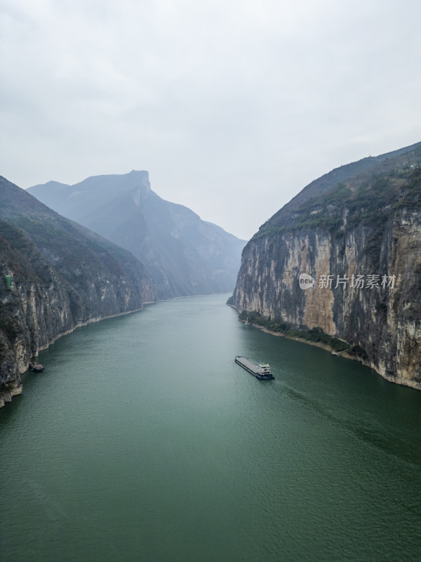 长江三峡奉节瞿塘峡山水风光