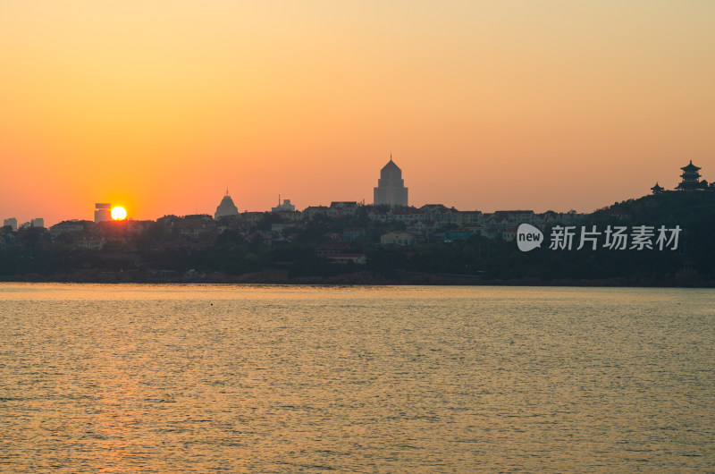 青岛汇泉湾落日风光