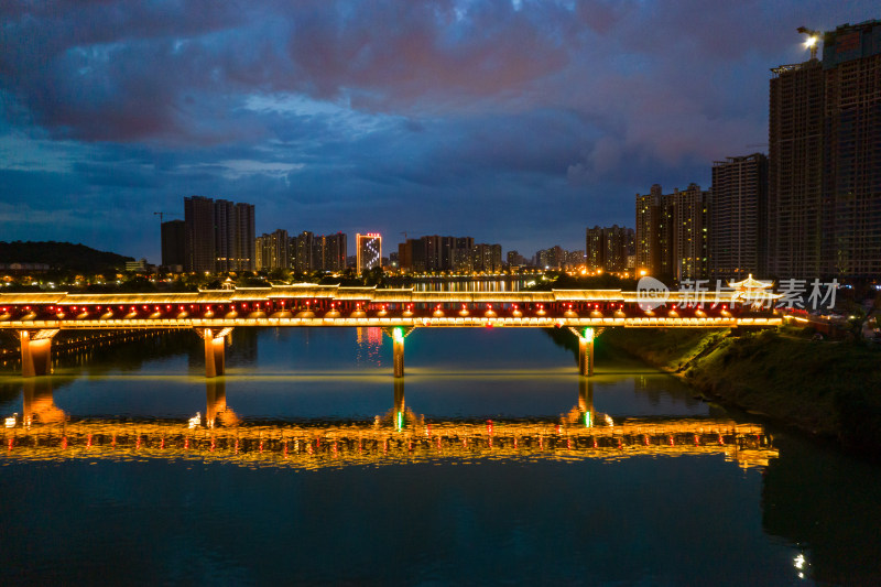 航拍湖南衡阳东洲岛景区过江廊桥夜景航拍