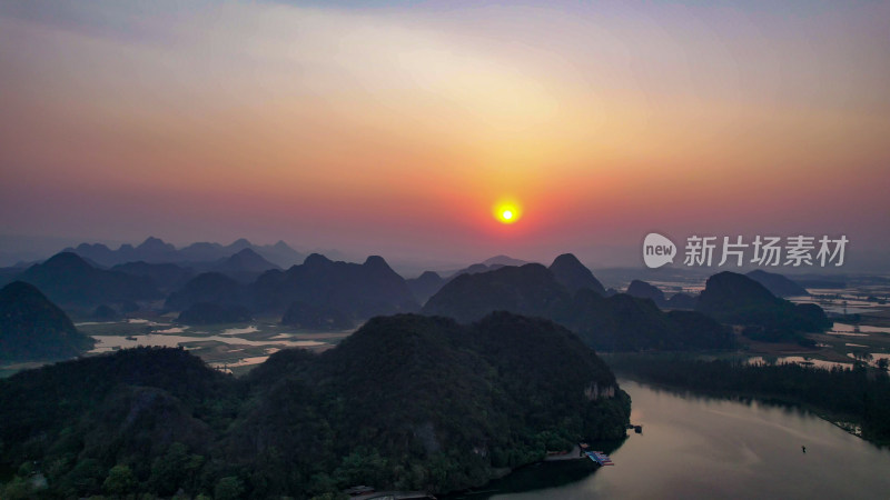 山川日落晚霞夕阳航拍图