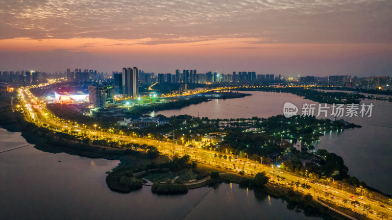 武汉金银湖与金山大道夜景