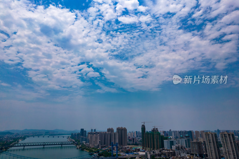 襄阳汉江高楼建筑航拍图
