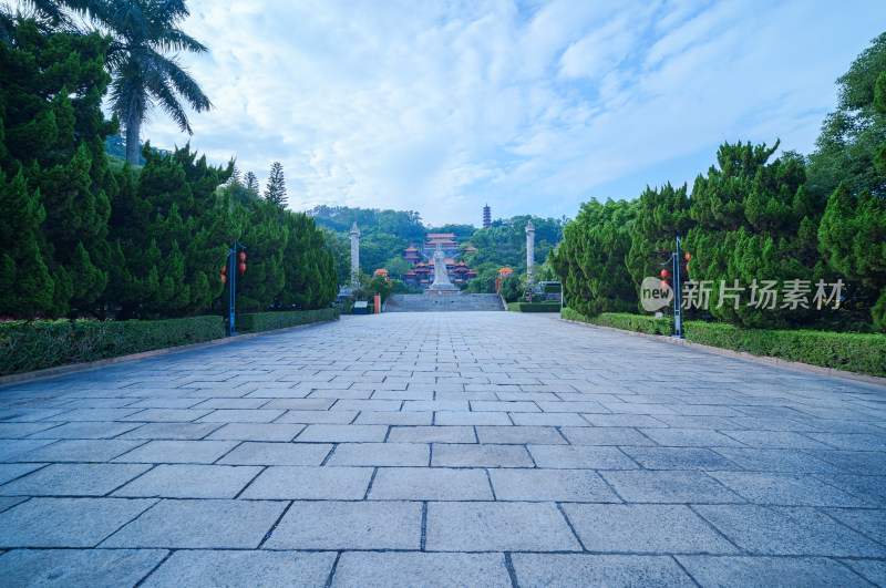 广州南沙天后宫景区广场天后圣像雕塑