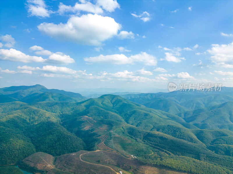 航拍天空山脉田园农田风光