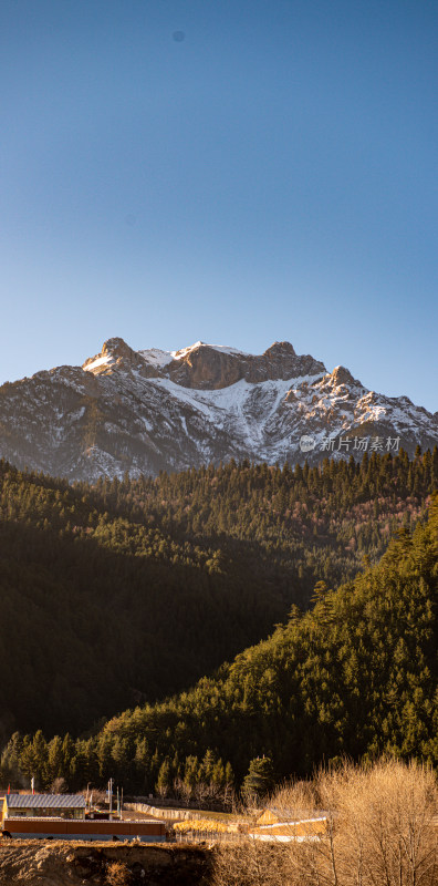 甘南州迭部县虎头山