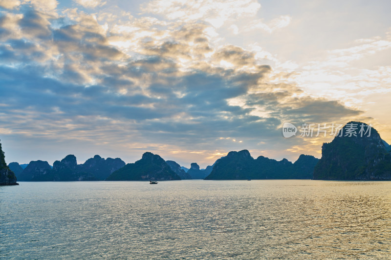 越南下龙湾自然美景