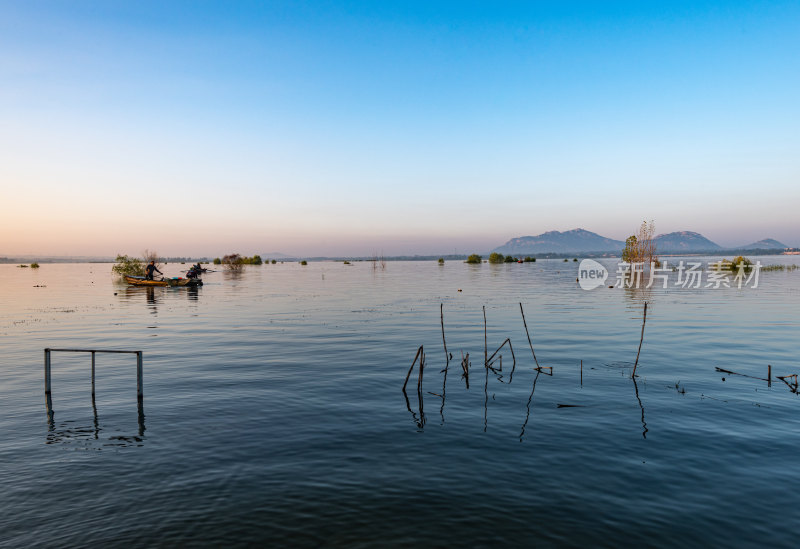 湖水湖泊山水景观