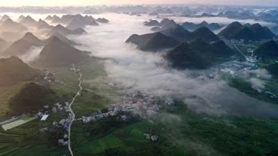 唯美山川意境连绵山脉 山峦叠嶂云雾缭绕