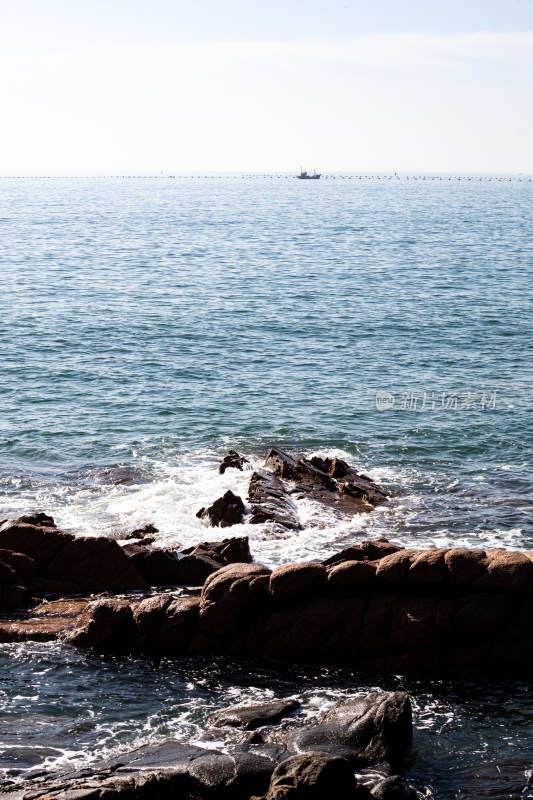 山东青岛第三海水浴场海滨海岸海滩海天景观