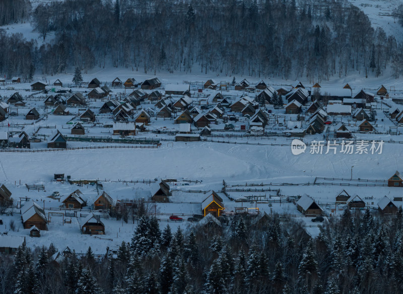 新疆北疆阿勒泰禾木冬季雪景童话世界航拍