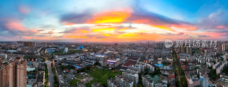 玉林城市晚霞航拍全景图