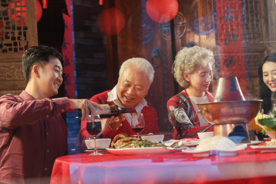 幸福东方家庭过年聚餐