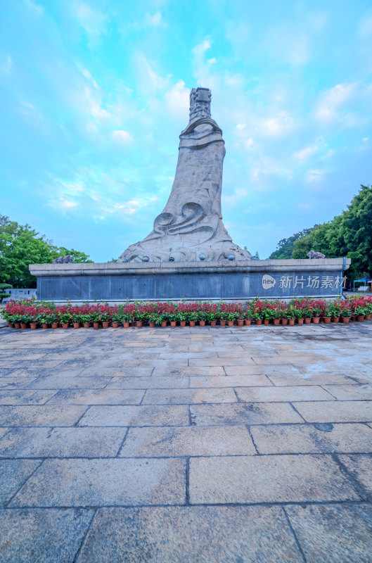 广州南沙天后宫景区广场天后圣像雕塑