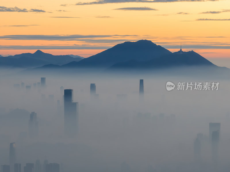 深圳福田CBD大湾区城市天际线上的薄雾