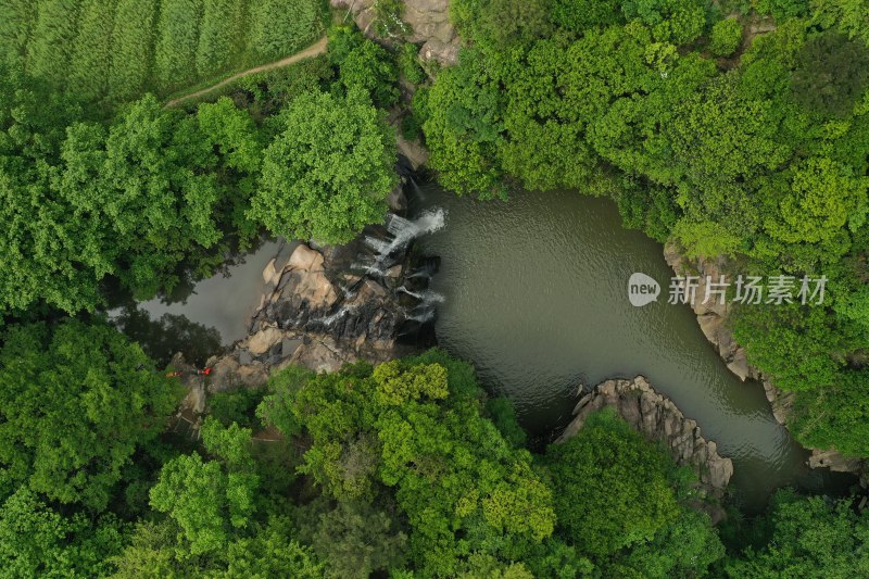 河南信阳漠河村九女潭