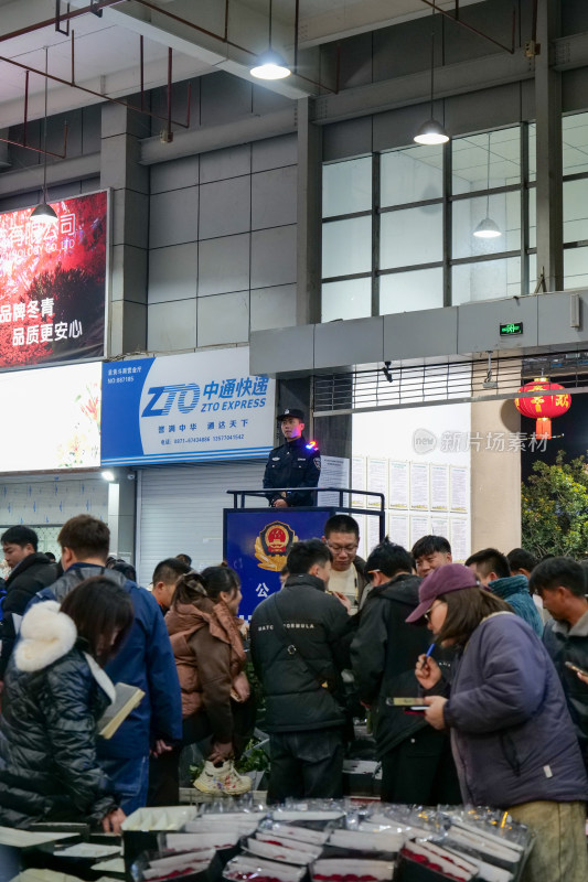 热闹斗南花卉交易市场全景