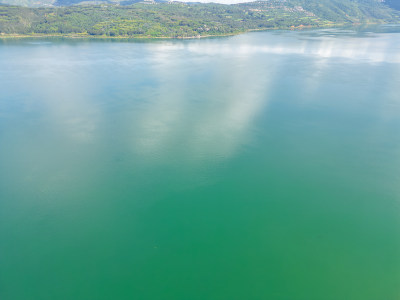 航拍大片绿水青山的自然风景