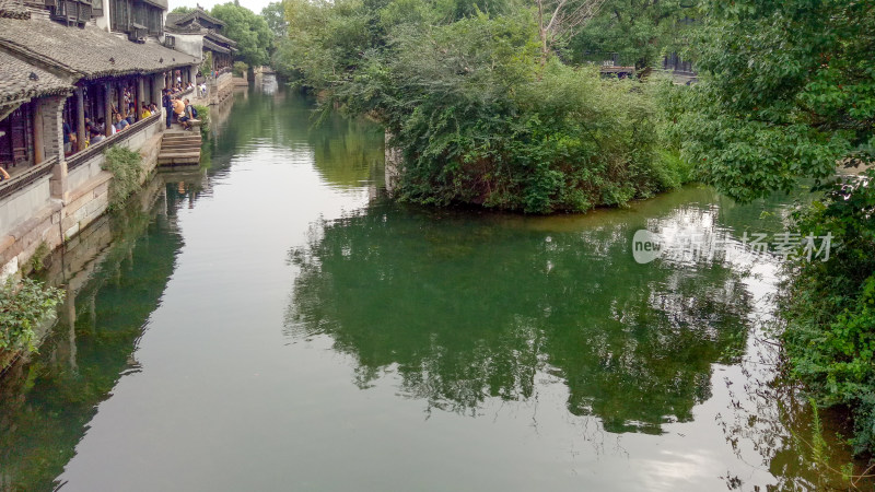 江南水乡河道与沿河建筑