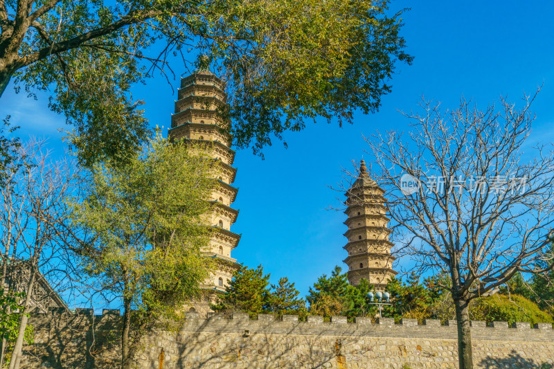 山西太原市地标永祚寺双塔景观