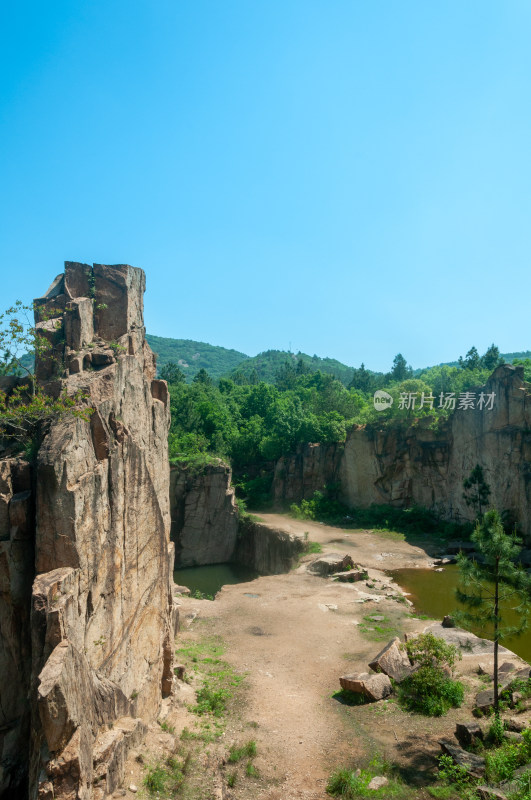 山中的自然风景