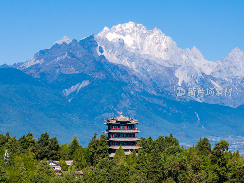 云南丽江古城玉龙雪山狮子山万古楼航拍