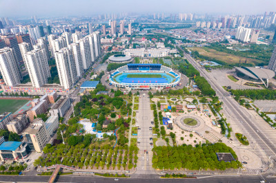 湖北襄阳体育场周边建筑航拍图