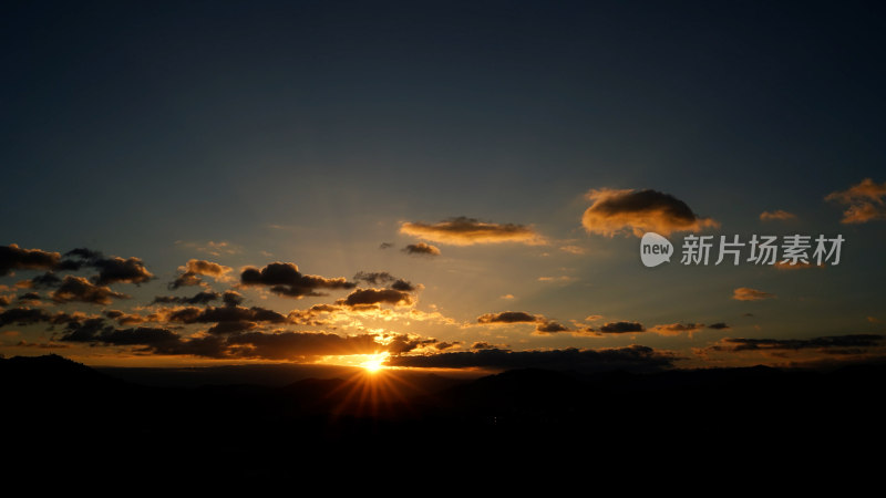 日出阳光天空太阳日出日落夕阳照片摄影