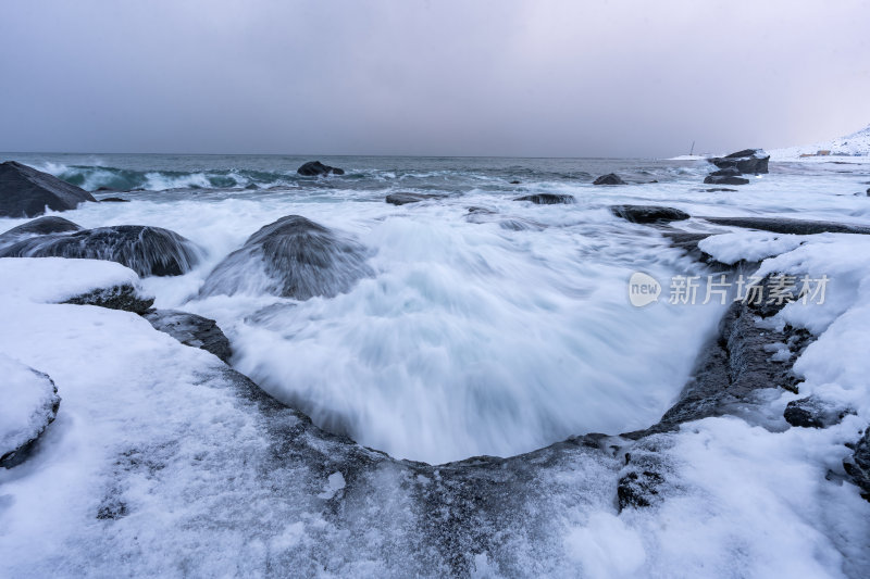 挪威罗弗敦群岛北极圈雷纳冬季雪景渔船风光