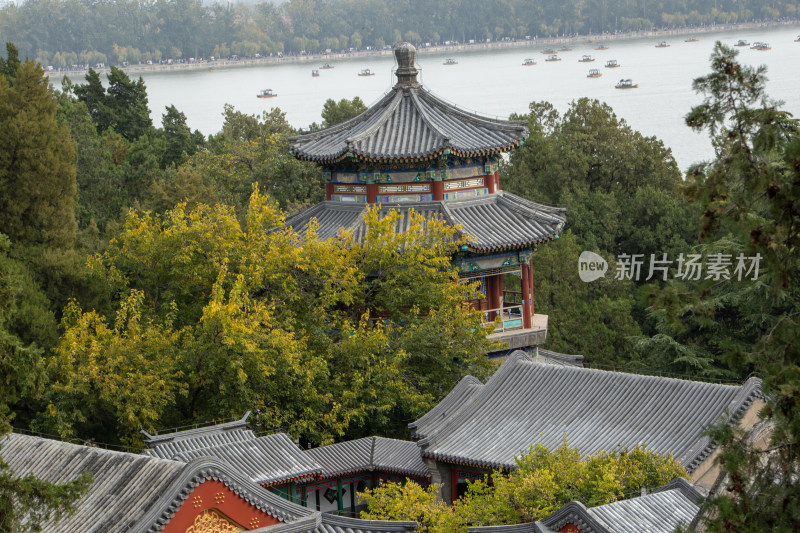 北京颐和园古建筑和湖泊