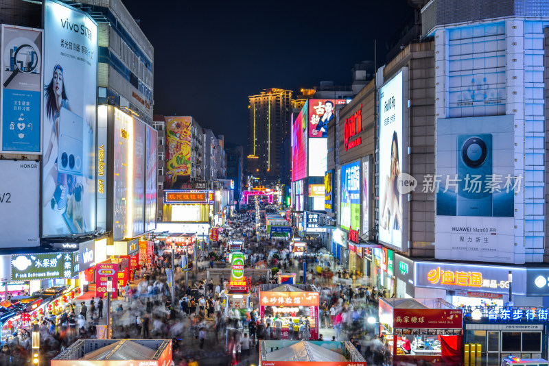 青岛台东步行街夜景夜晚延时