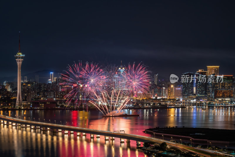 澳门半岛新葡京澳门塔CBD夜景烟花秀