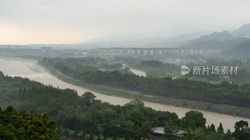 四川都江堰景区的雨季