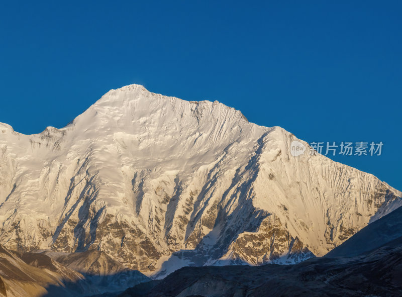 西藏日喀则珠峰东坡嘎玛沟喜马拉雅山脉航拍